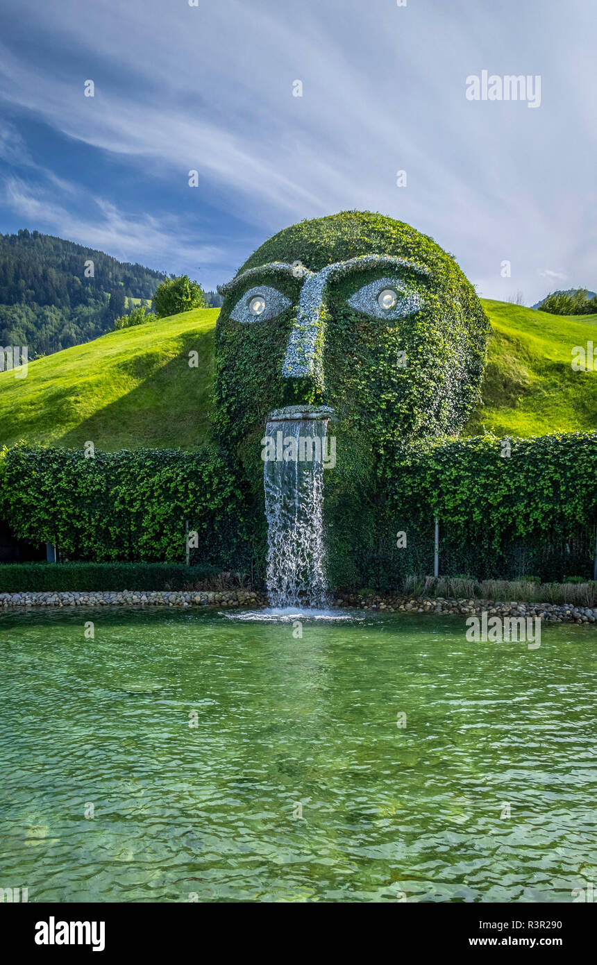 Mondi di Cristallo Swarovski, entrata sotto la cascata della testa del Gigante, Wattens Tirolo, Austria, Europa Foto Stock