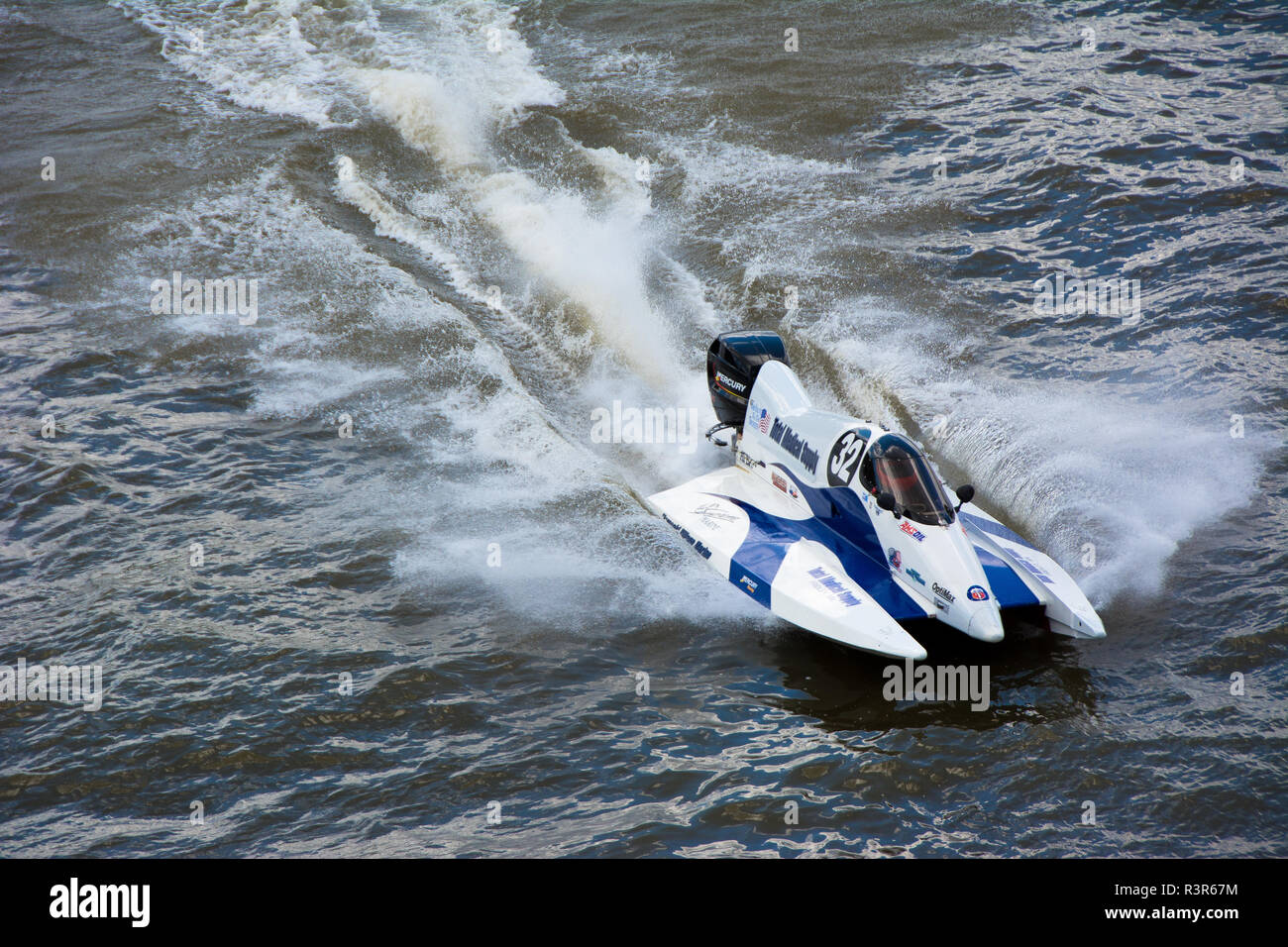 La Pittsburgh tre fiumi regata, è un motoscafo annuale e il fiume festival tenutosi a Pittsburgh, Pennsylvania, Stati Uniti. Foto Stock