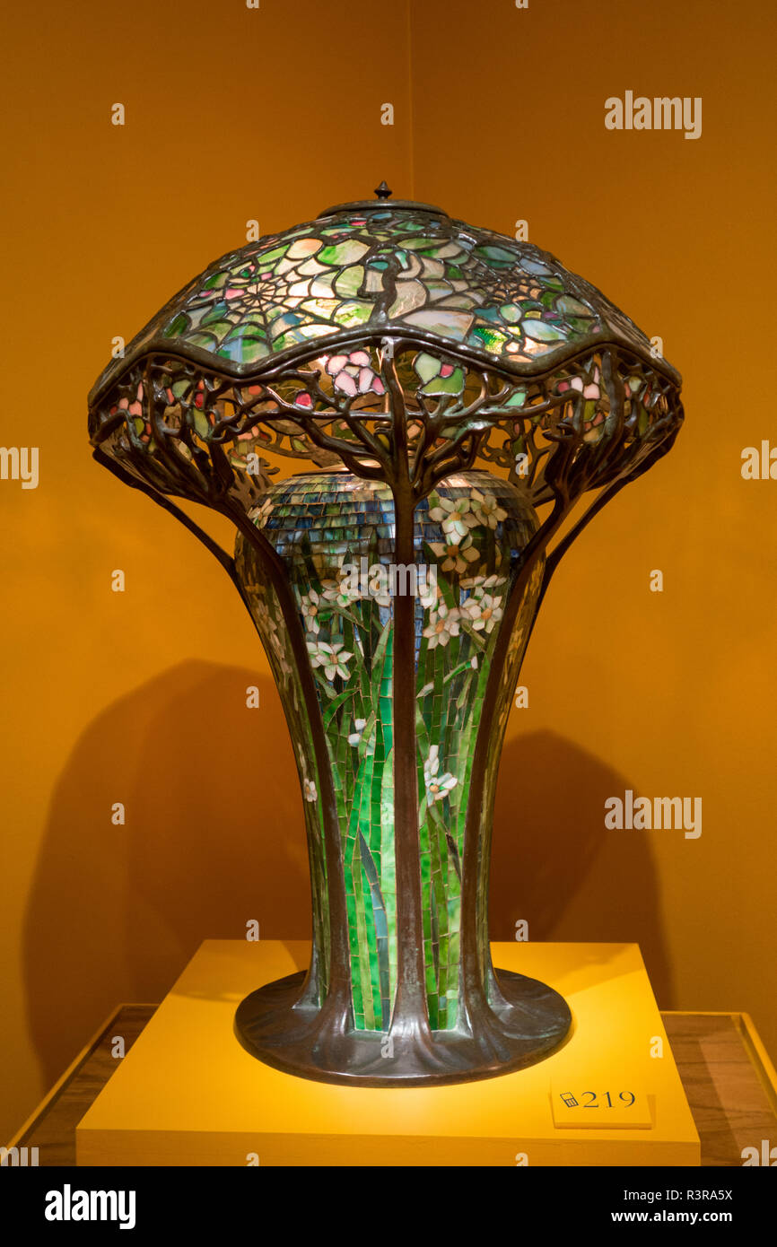 Le lampade Tiffany in mostra presso il Charles Hosmer Morse Museum, Winter Park, Florida, Stati Uniti d'America, America del Nord Foto Stock