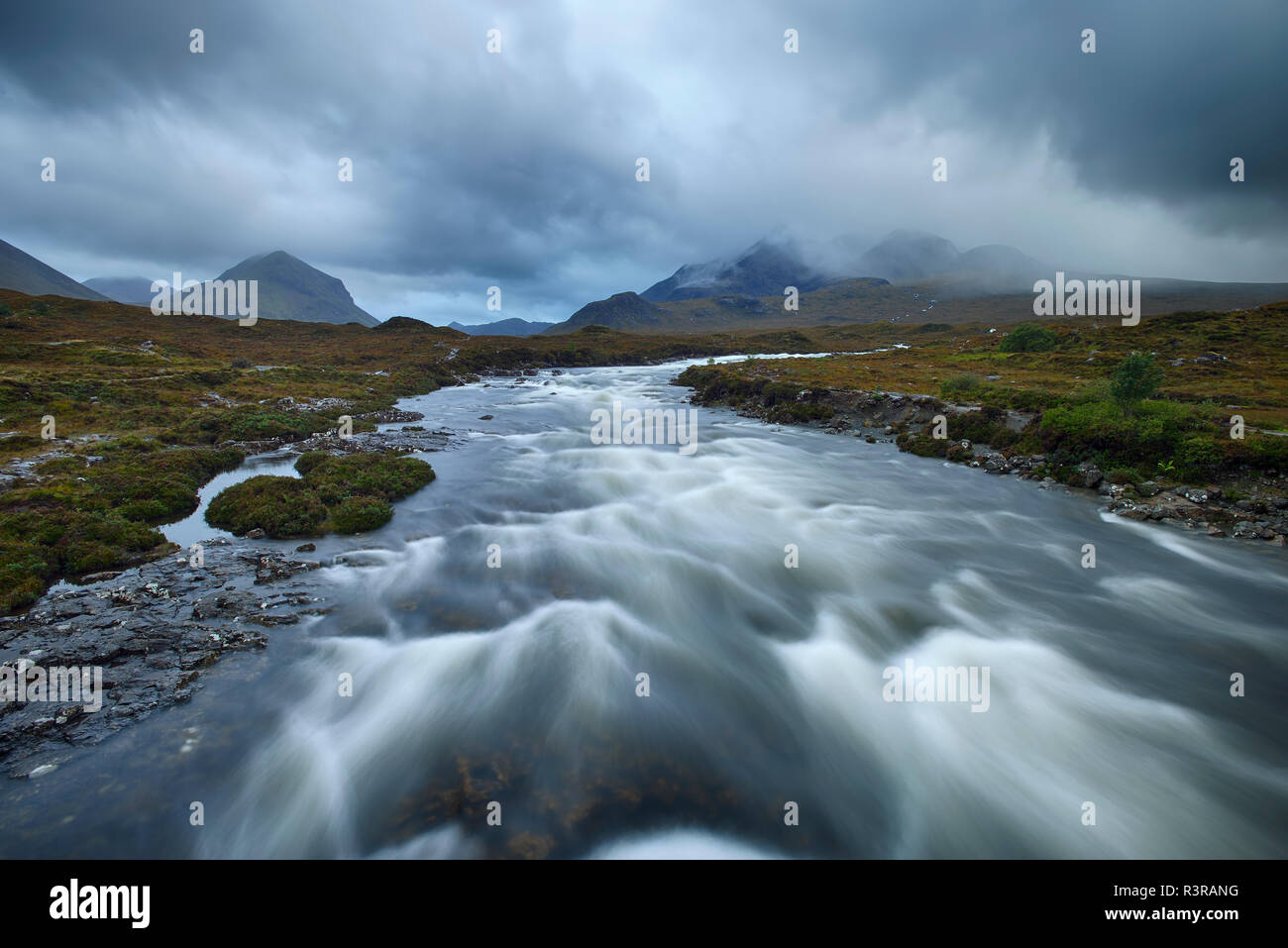 Regno Unito, Scozia, Highlands scozzesi, Isola di Skye, montagne Cuillin, Sligachan River Foto Stock
