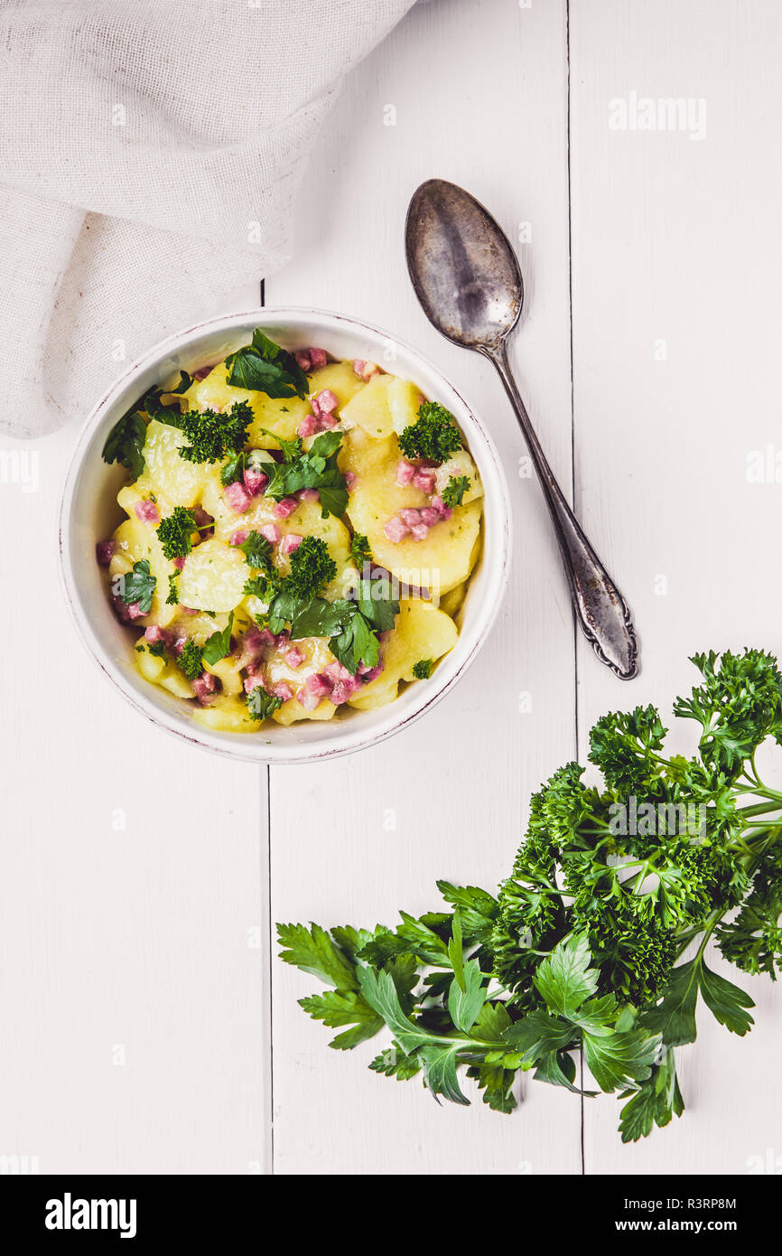 Insalata di patate classico con pancetta Foto Stock