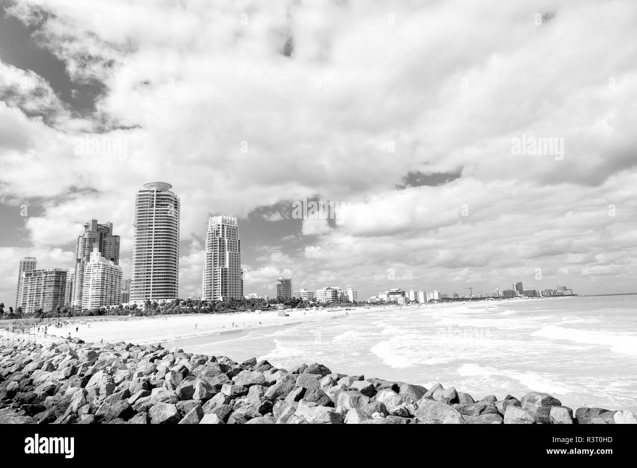 Spiaggia di South Beach a Miami Beach. Florida. Vista aerea. Il paradiso. South Pointe Park e il molo Foto Stock