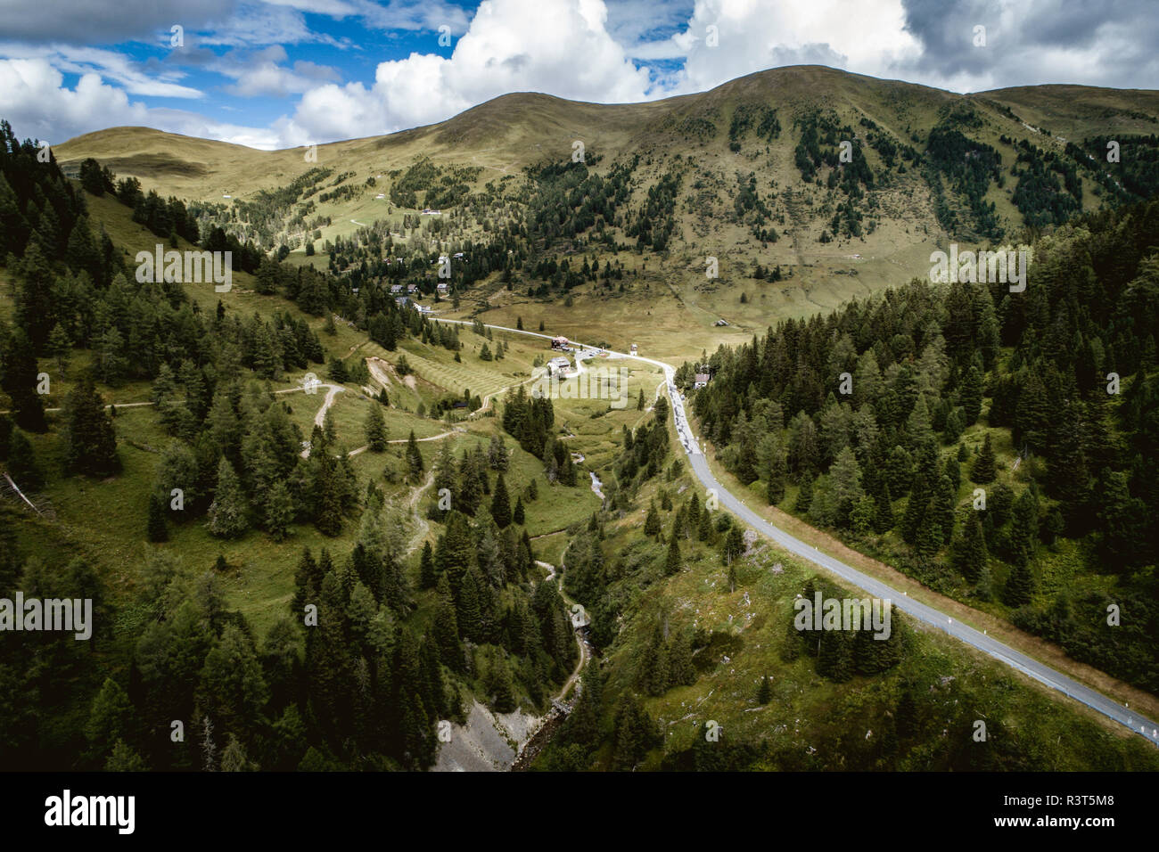 Austria, Carinzia, sui monti Nockberge, Innerkrems, antenna fuco volo su Donner canyon Foto Stock
