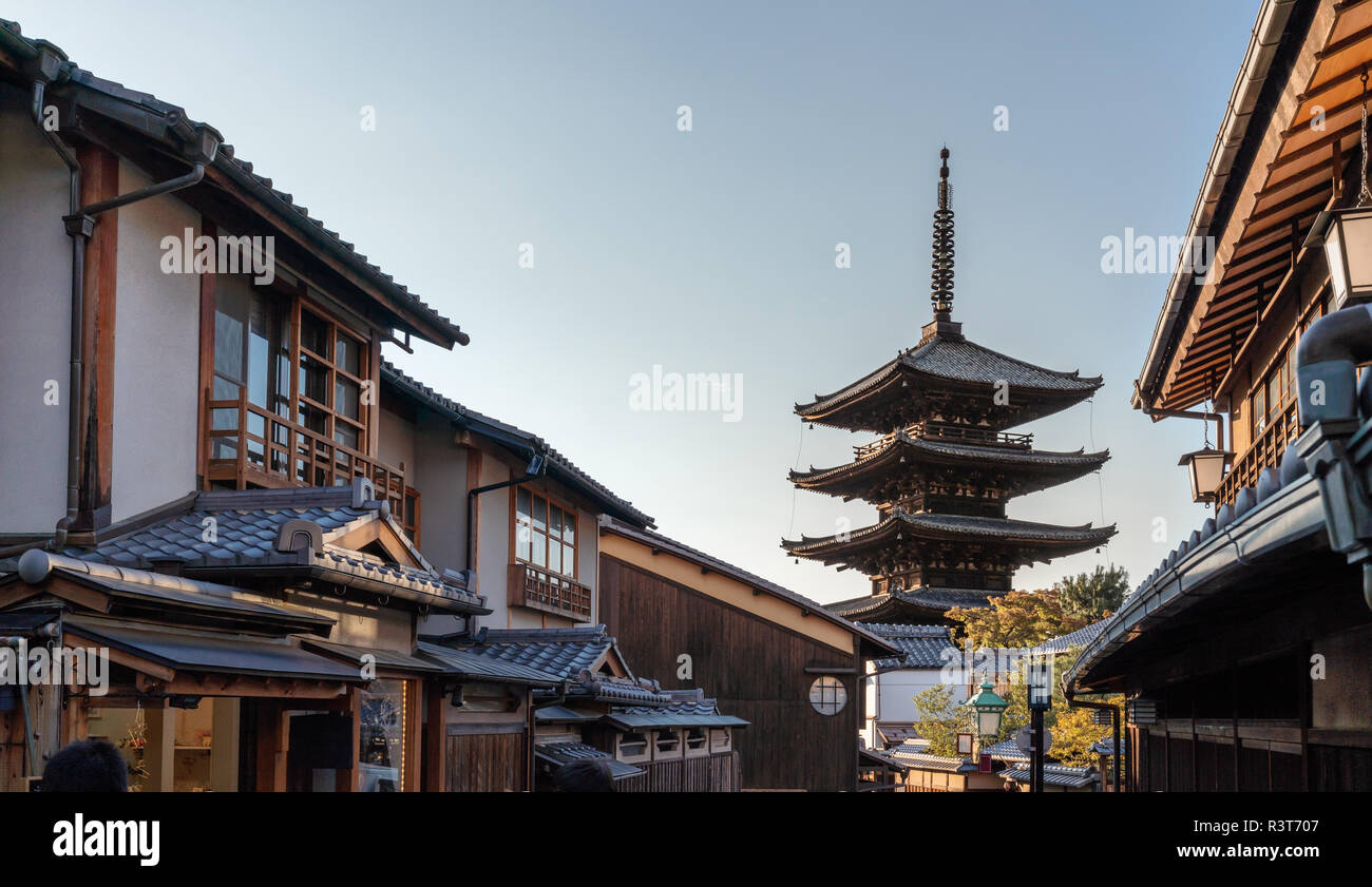 Destinazione di viaggio a Kyoto, in Giappone. Antica città con Yasaka pagoda a Kyoto, Giappone Foto Stock