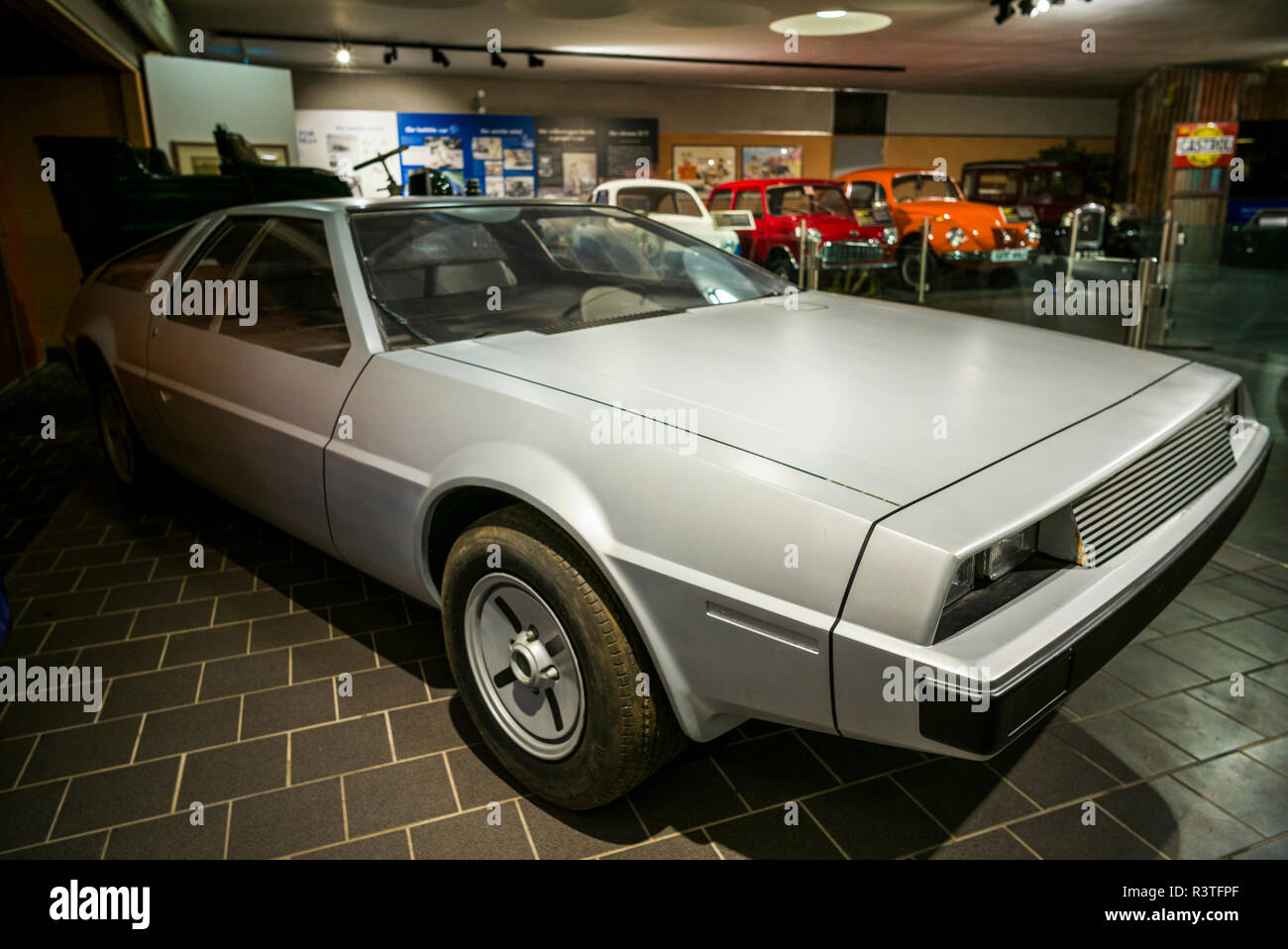 Regno Unito e Irlanda del Nord, County Down, Holywood, Ulster Transport Museum, DMC DeLorean car una volta costruito a Belfast, prototipo Foto Stock