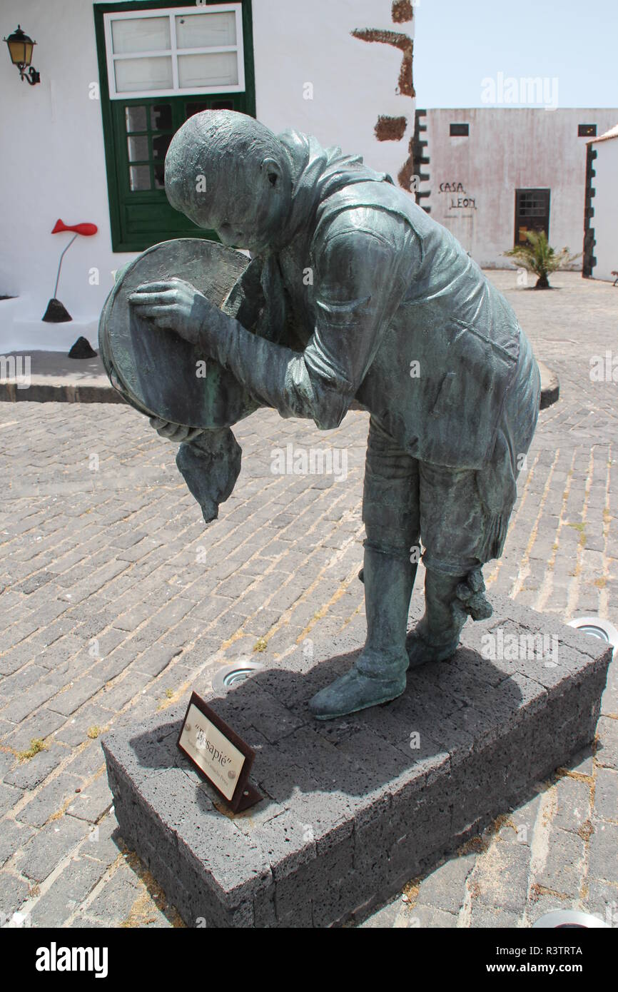 Un batterista statua Foto Stock