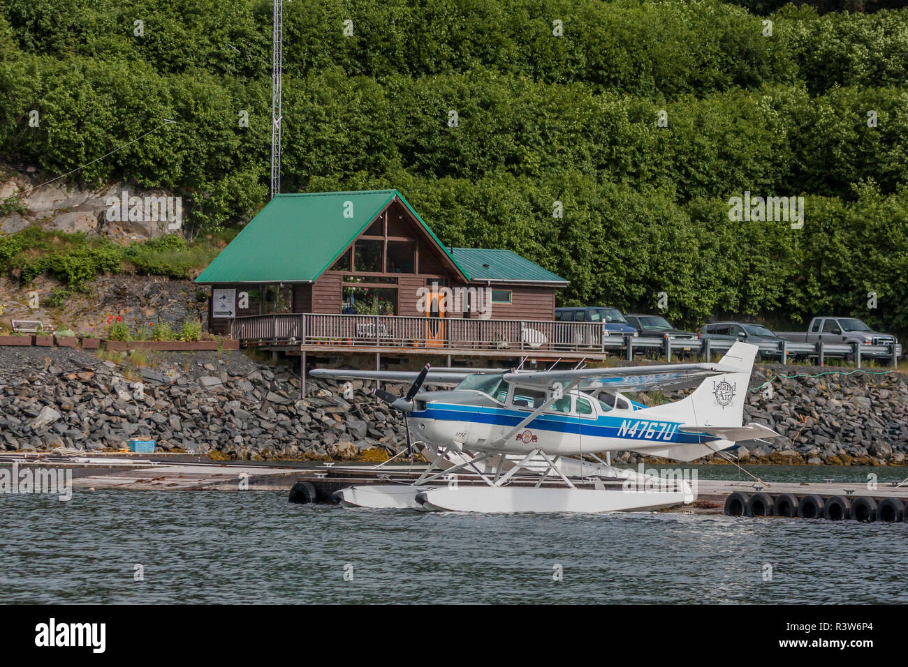 Stati Uniti d'America, Alaska, Kodiak, vicino a Isola. Idrovolante ancorata al bacino di Trident idrovolante Base. Foto Stock