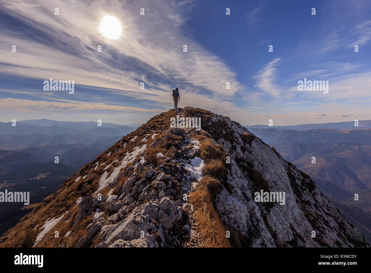 Paesaggio di montagna in Piatra Craiului Mountains, Romania Foto Stock