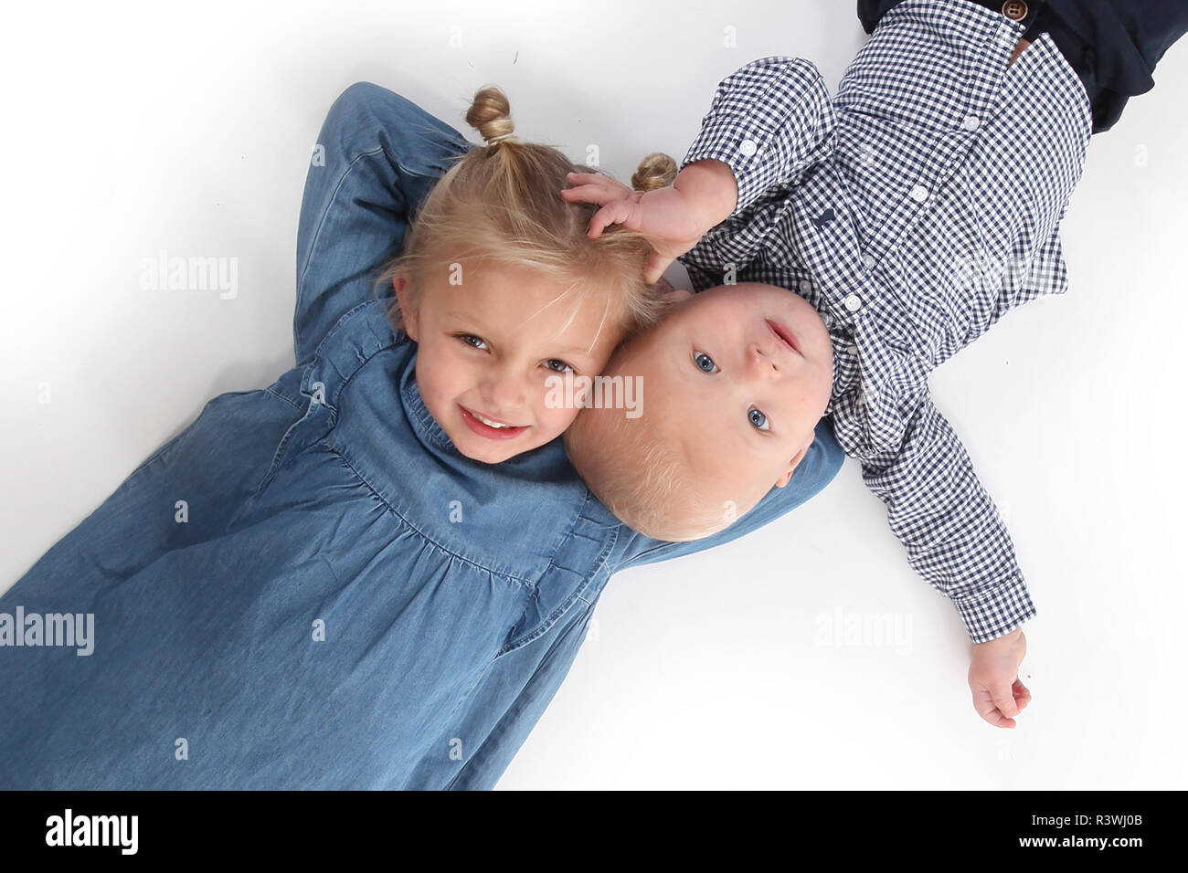 Fratello e Sorella, la vita familiare Foto Stock