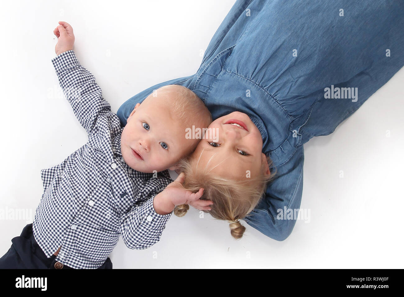 Fratello e Sorella, la vita familiare Foto Stock