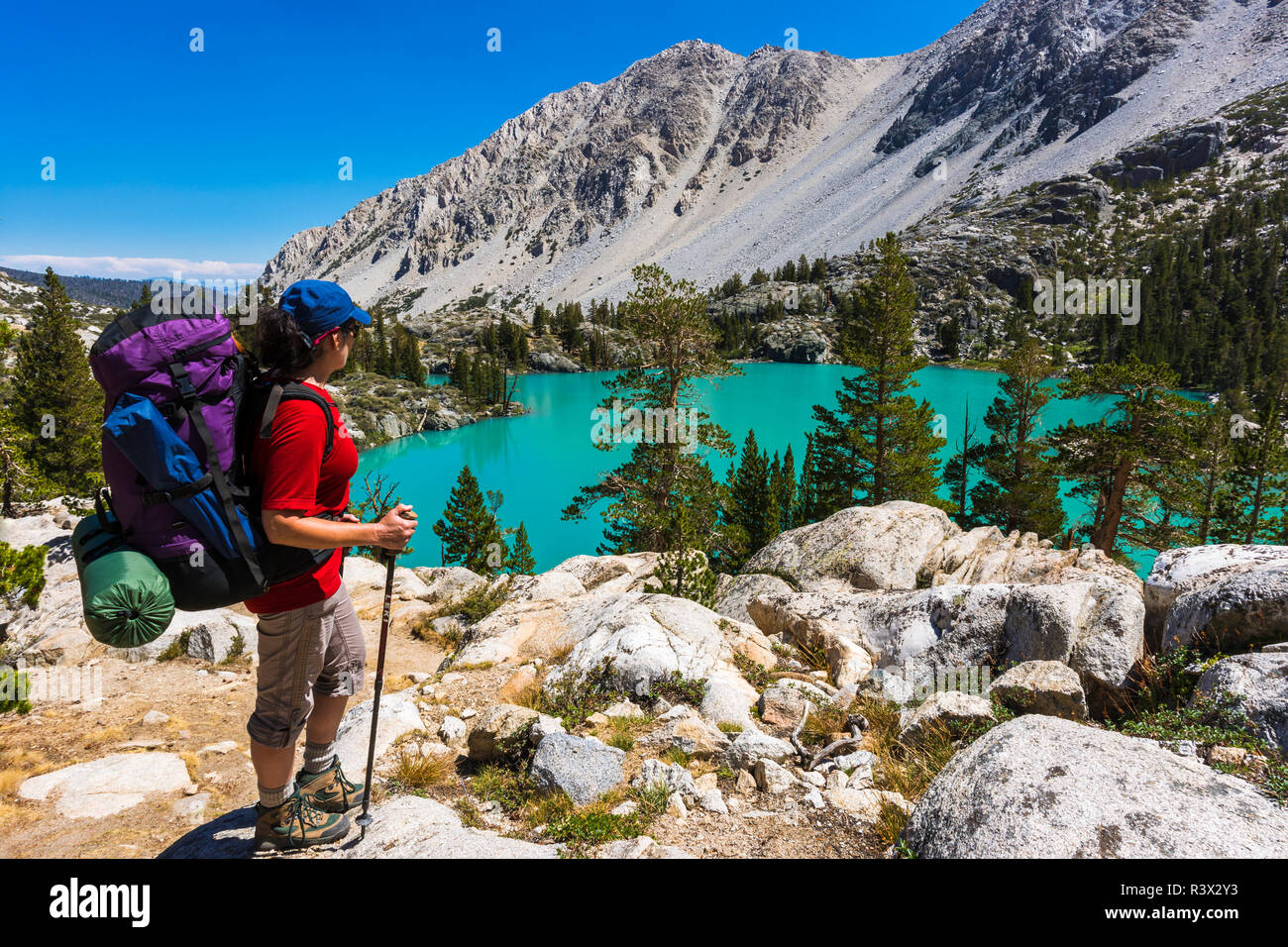 Saccopelisti al primo lago, Big Pine laghi, John Muir Wilderness, California, Stati Uniti d'America (MR) Foto Stock