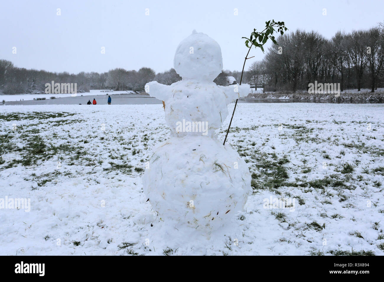 Neve a cucù cava di lakeside, Berkshire Village, Cambridgeshire, England, Regno Unito Foto Stock