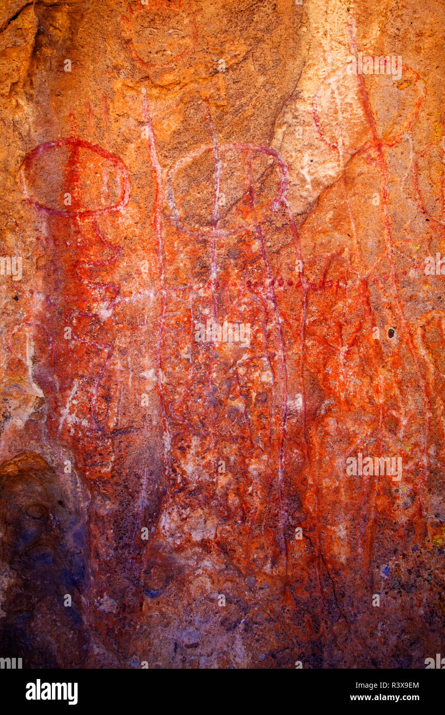 Stati Uniti, California, Owens Valley. Dipinto di incisioni rupestri dai nativi americani. Foto Stock