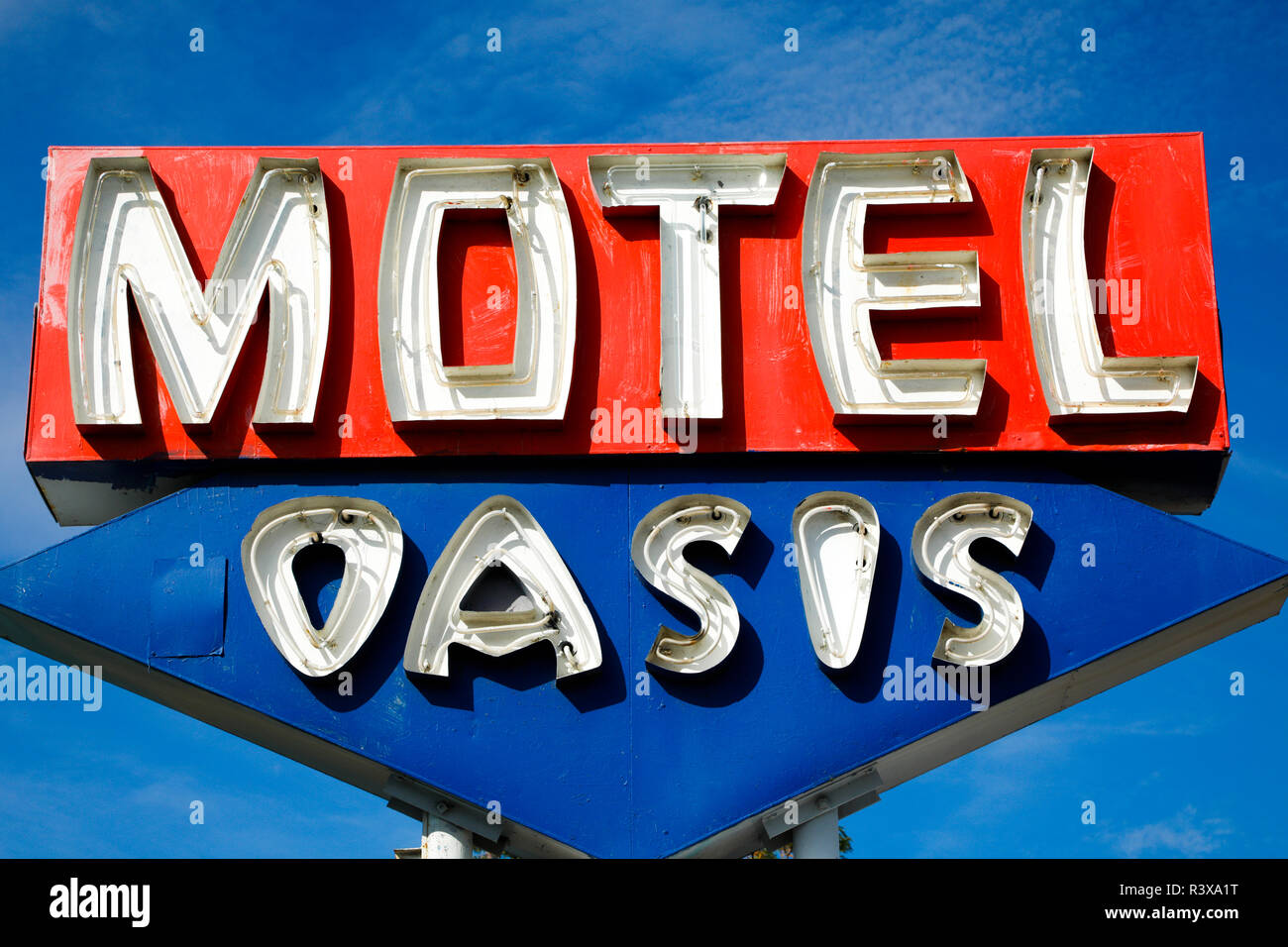 Vintage motel segno sul percorso 66 di San Bernardino, California. (Solo uso editoriale) Foto Stock