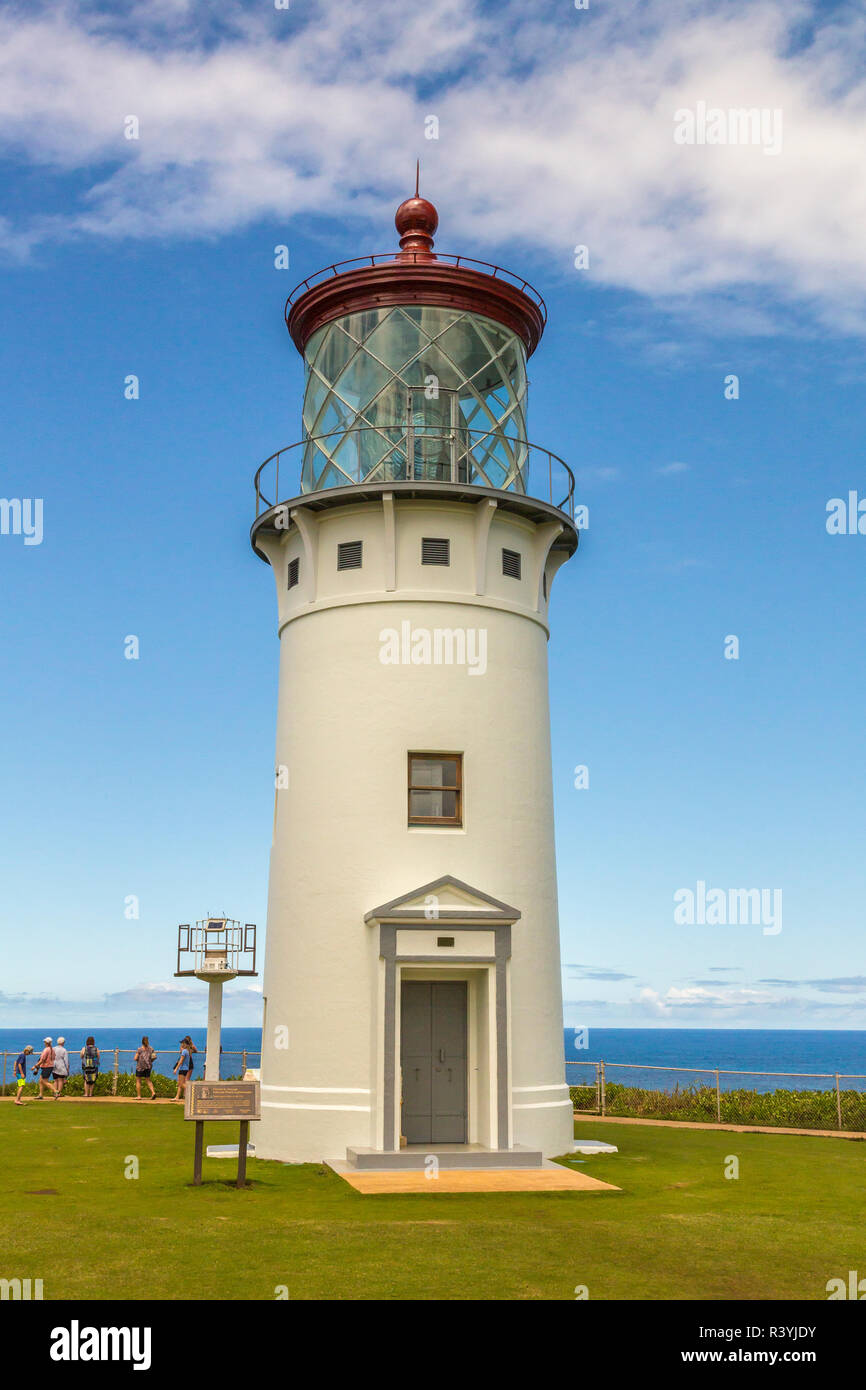 Stati Uniti d'America, Kauai, Kilauea Point National Wildlife Refuge. Faro e turisti. Foto Stock