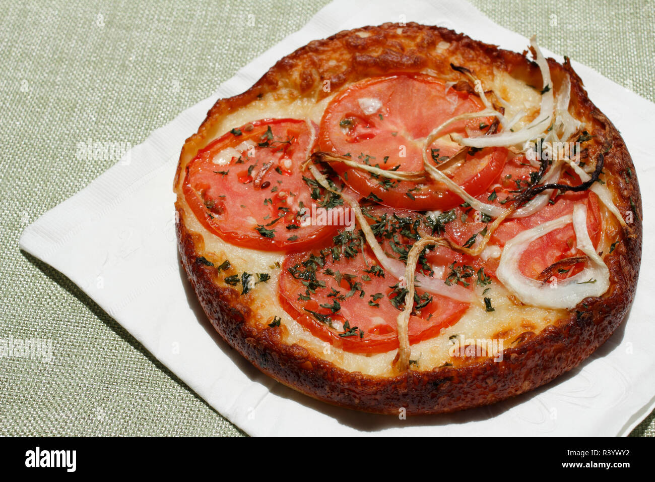 Cipolla pomodoro Pizza Foto Stock