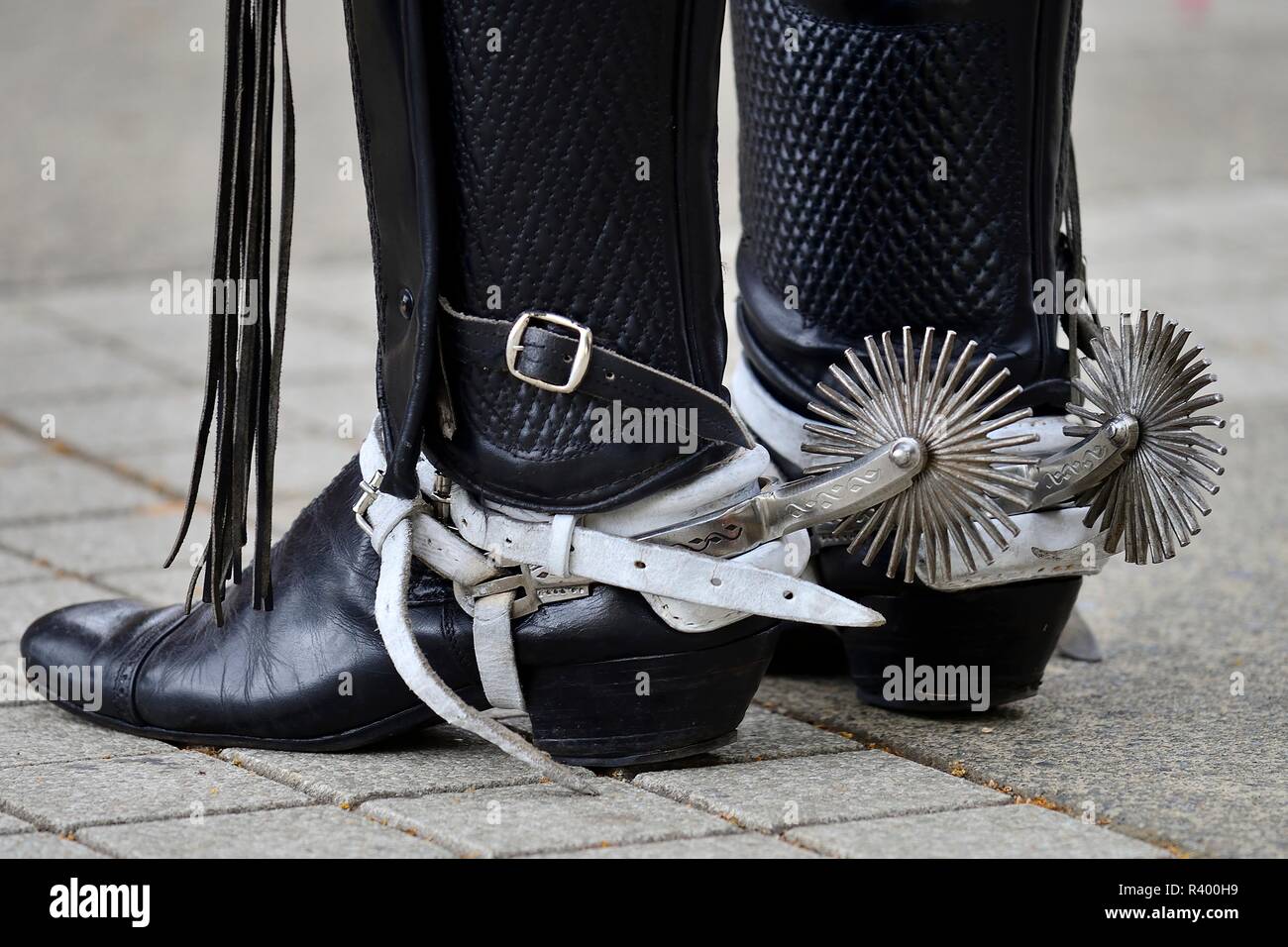 Uomo in stivali da cavallo con speroni, dettaglio, isola di Chiloé, Cile  Foto stock - Alamy