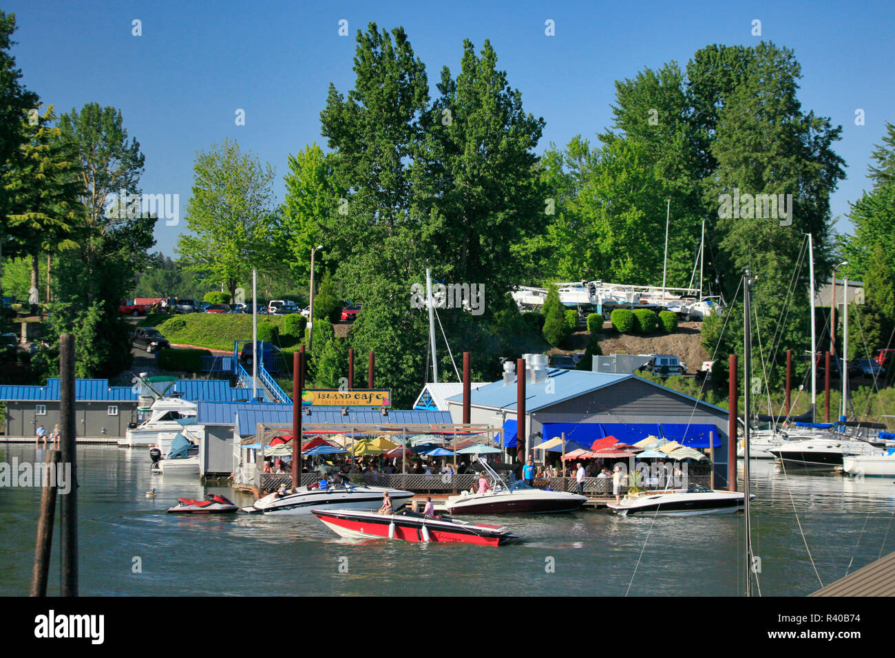 Stati Uniti d'America, Oregon, Portland. Isola Cafe a nord del porto di Portland. Credito come: Steve Terrill Jaynes / Galleria / DanitaDelimont.com Foto Stock