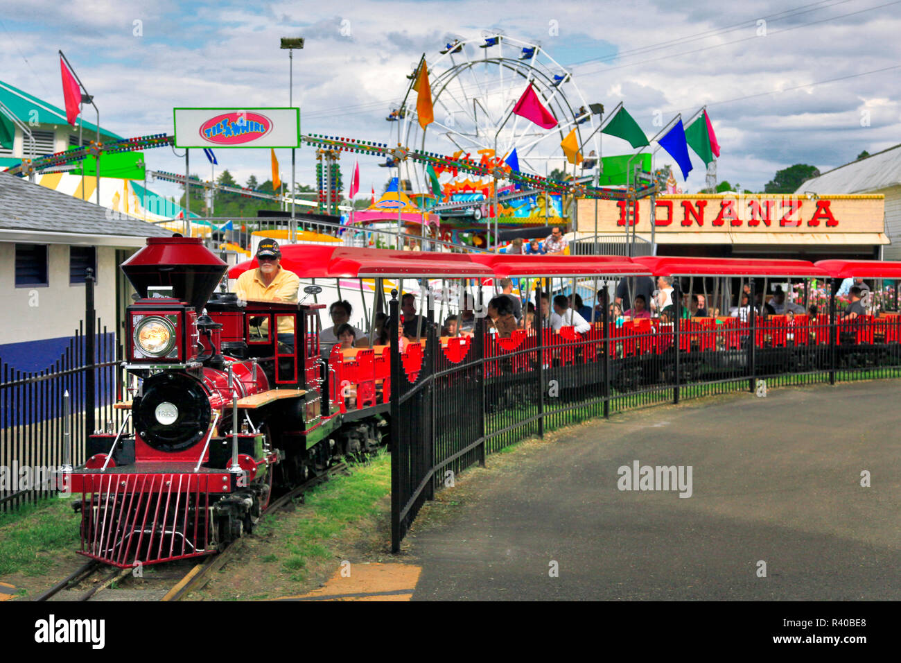 Stati Uniti d'America, Oregon, Portland. Viaggio in treno a querce parco divertimenti. Credito come: Steve Terrill Jaynes / Galleria / DanitaDelimont.com Foto Stock