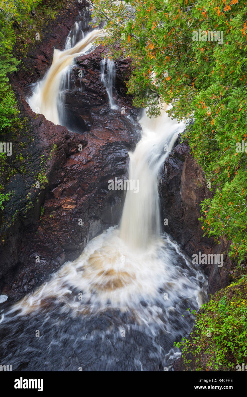 Minnesota, giudice C. R. Magney parco statale, Devil's bollitore scende Foto Stock