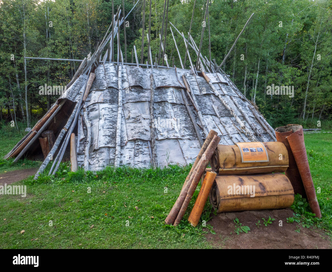 Minnesota, Grand Portage monumento nazionale, Ojibwe hanno raggiunto un picco lodge Foto Stock