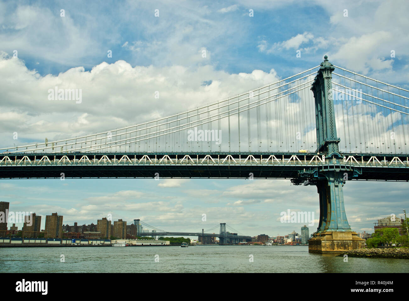 Stati Uniti d'America, NY, Brooklyn. Manhattan Bridge visto da DUMBO Foto Stock