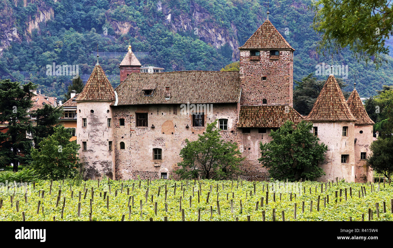 La pianura Castel Mareccio a bolzano sÃ¼dtirol Foto Stock