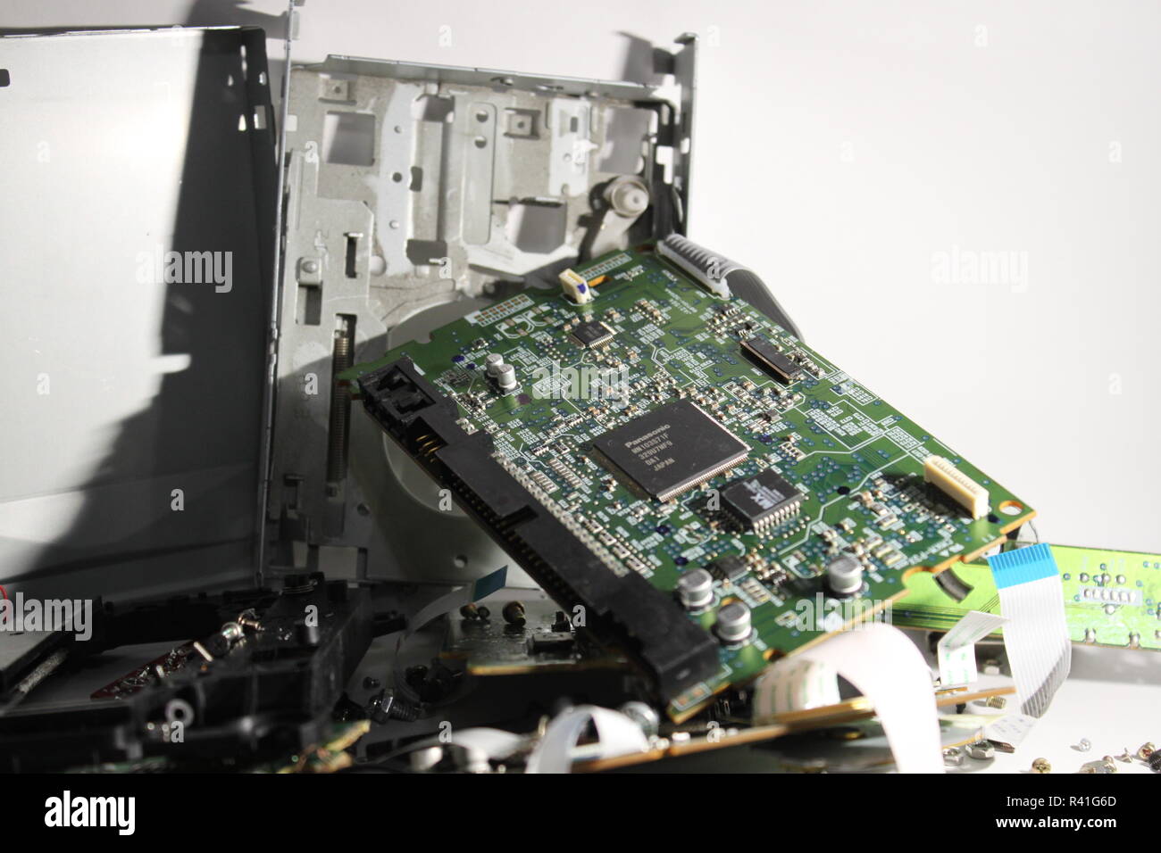 Un mucchio di rotture di parti tecnologia. Foto Stock