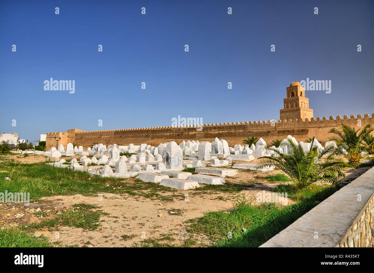 Antico cimitero musulmano, la Grande Moschea, Kairouan, deserto del Sahara Foto Stock