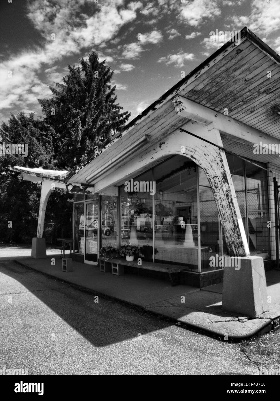 Questa serra a Pittsburgh, in Pennsylvania, è un esempio di stile Googie architettura. Googie, noto anche come populuxe o doo-wop, è una suddivisione o Foto Stock