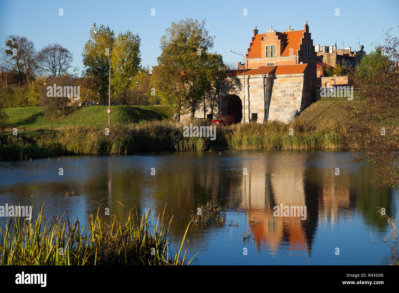 Renaissance Brama Nizinna (pianura porta) costruito da Jan Strakowski nel XVII secolo è una parte di inizio era moderna fortificazioni di Danzica, nella Città Bassa Foto Stock