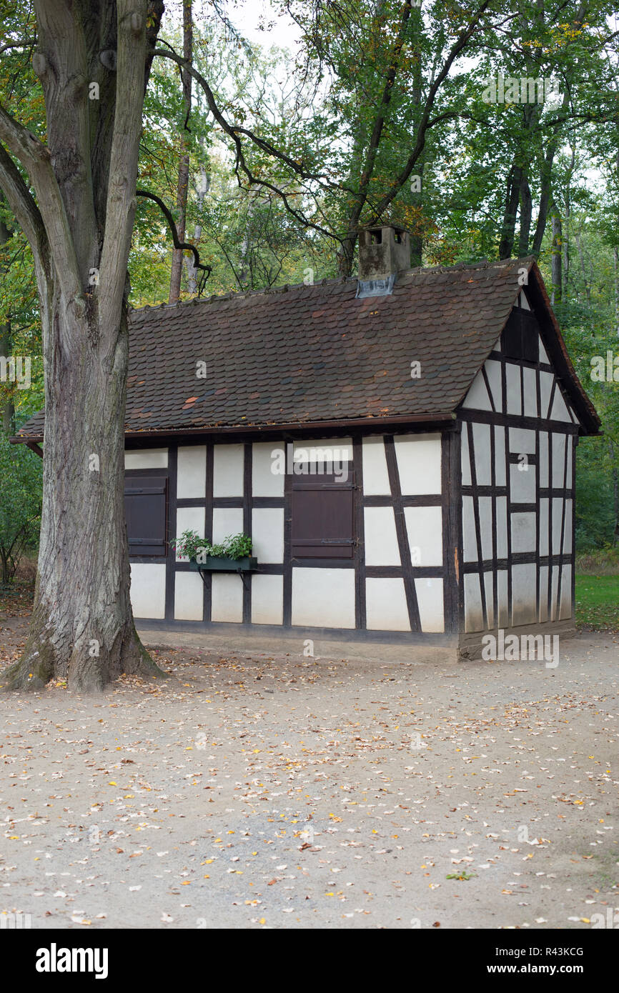 In stile tudor house nei boschi,schÃ¶nbusch di Aschaffenburg Foto Stock