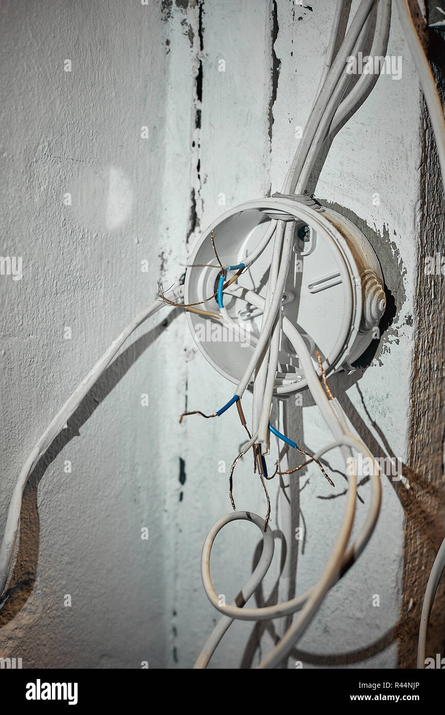 Installazione di un nuovo cablaggio elettrico in casa Foto Stock