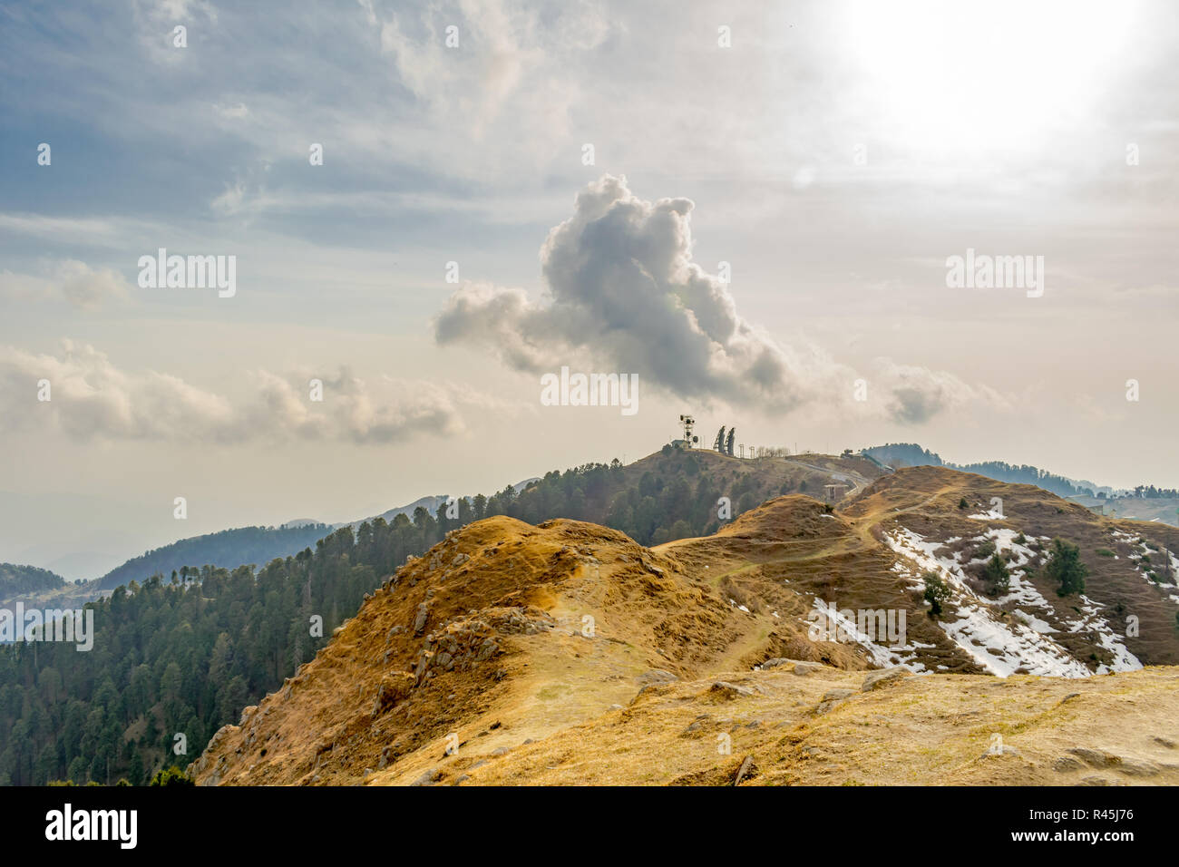 Dainkund- il canto colline, dall'alto, dopo la salita, il cielo al tramonto, la gamma della montagna Foto Stock