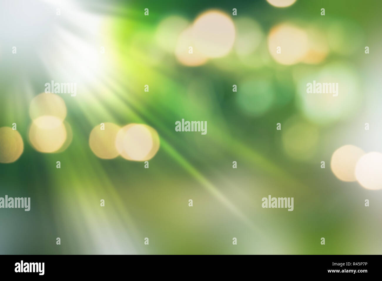 Estratto naturale di blur sullo sfondo, asimmetrica di raggi di luce Foto Stock