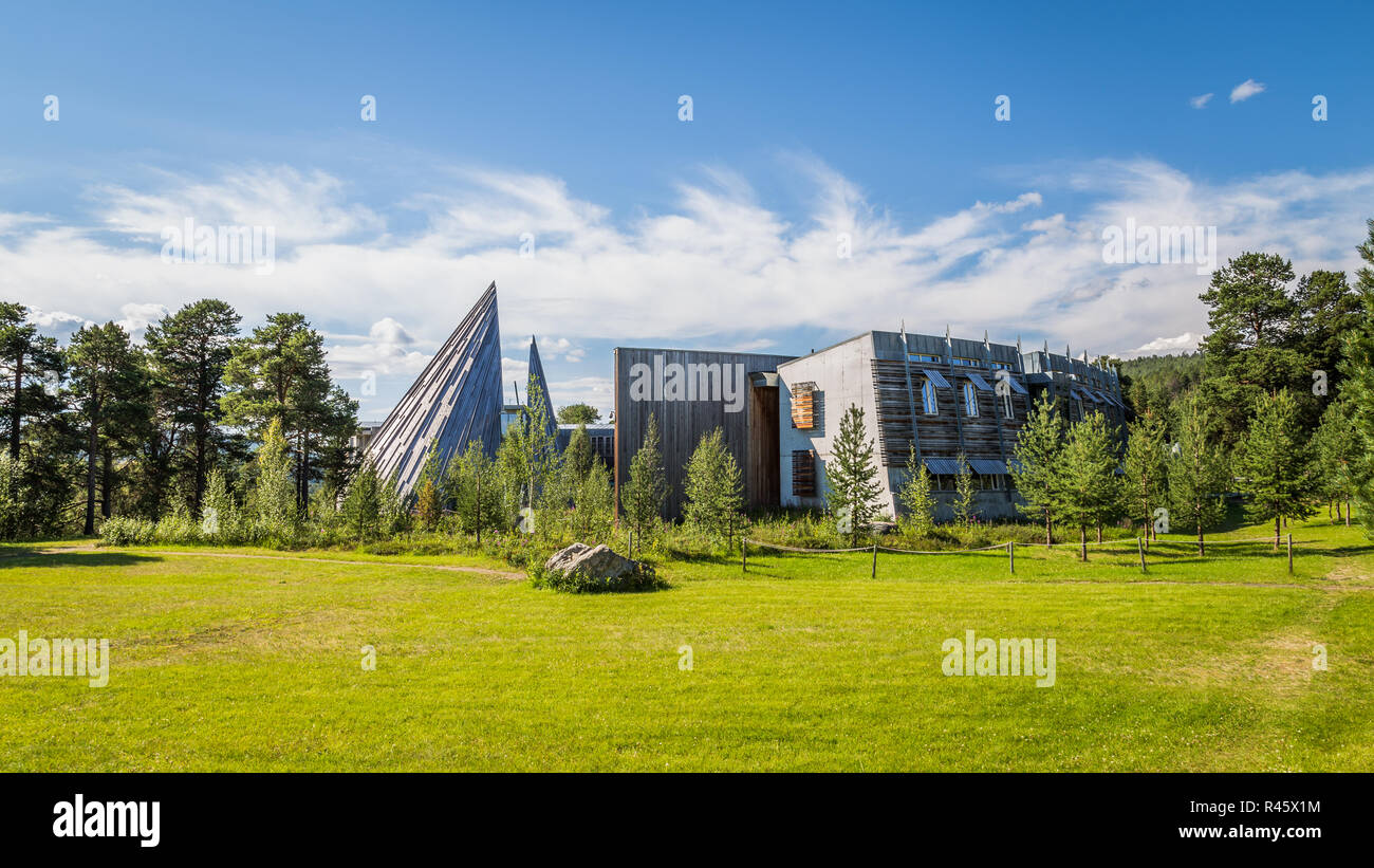 KARASJOK, Norvegia - 24 luglio 2016: Il Parlamento Sami (Samediggi Sametinget). Il Parlamento europeo è l'organo rappresentativo per la popolazione Sami in Norvegia. Il Foto Stock