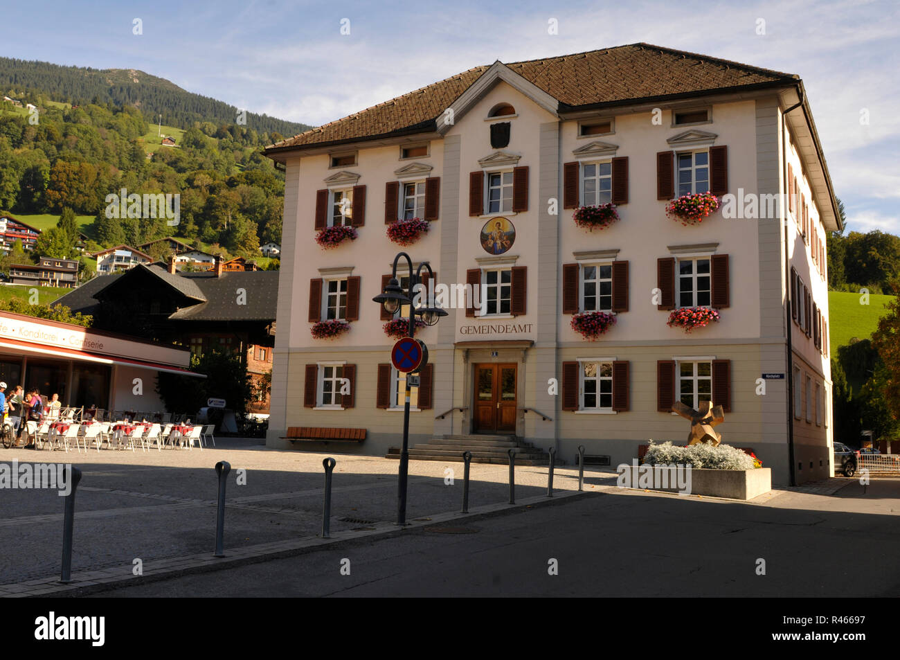 Austria: La casa delle autorità locali di Schruns nella valle del Montafon, Vorarlberg Foto Stock