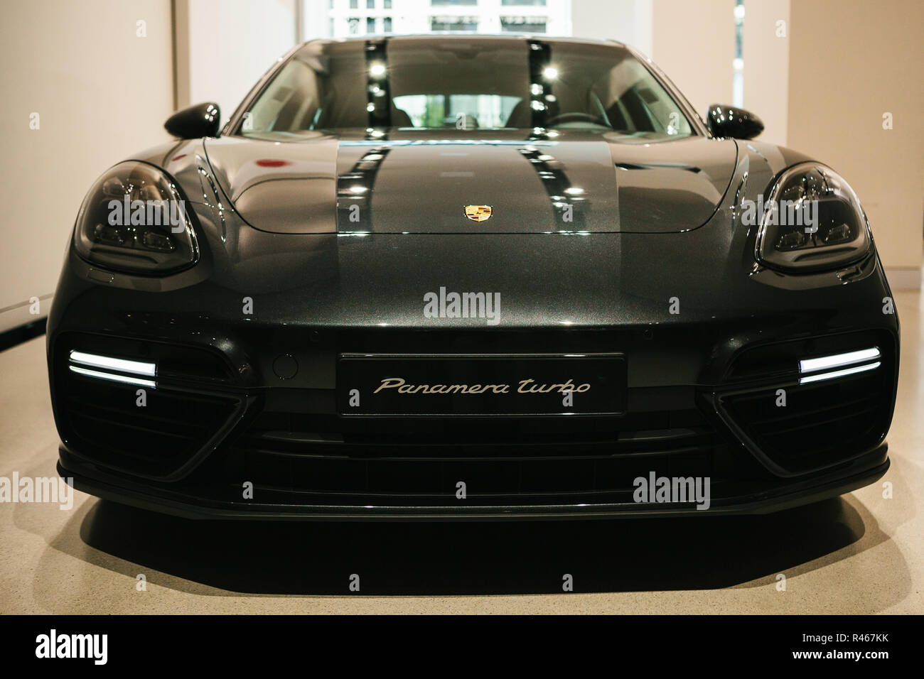 Il gruppo Volkswagen Forum - auto show di Berlino. Presentazione della Porsche. Vista ravvicinata. Foto Stock