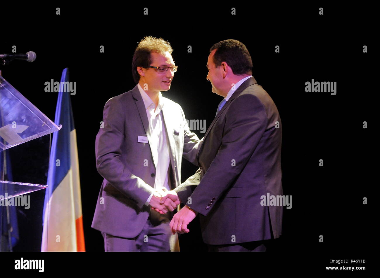 Forte ala destra politico Jean-Frederic colloqui di Poisson a Lione, Francia Foto Stock