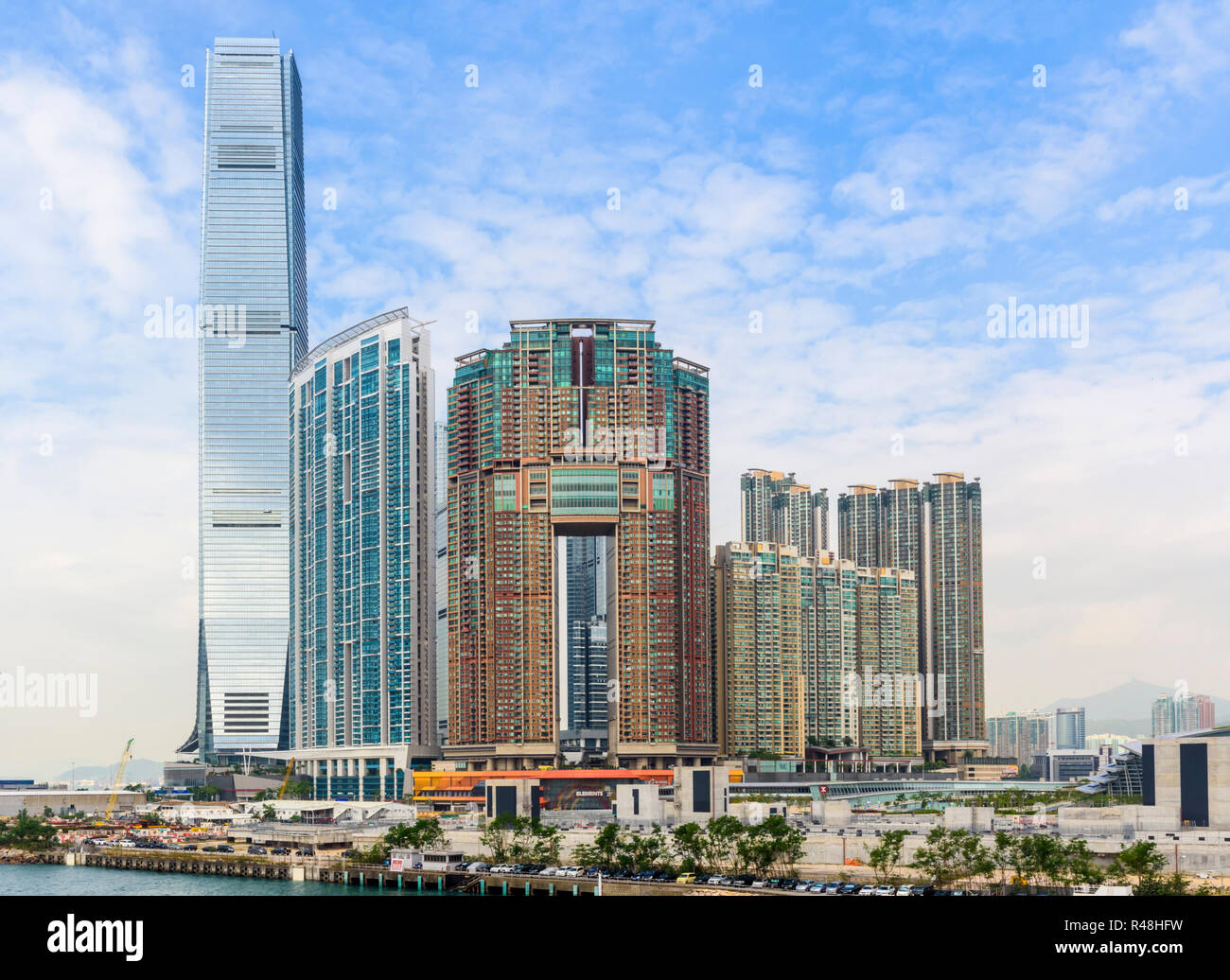 Hong Kong sviluppo di Union Square incluso l'International Commerce Centre, il porto e l'arco, West Kowloon, Hong Kong Foto Stock