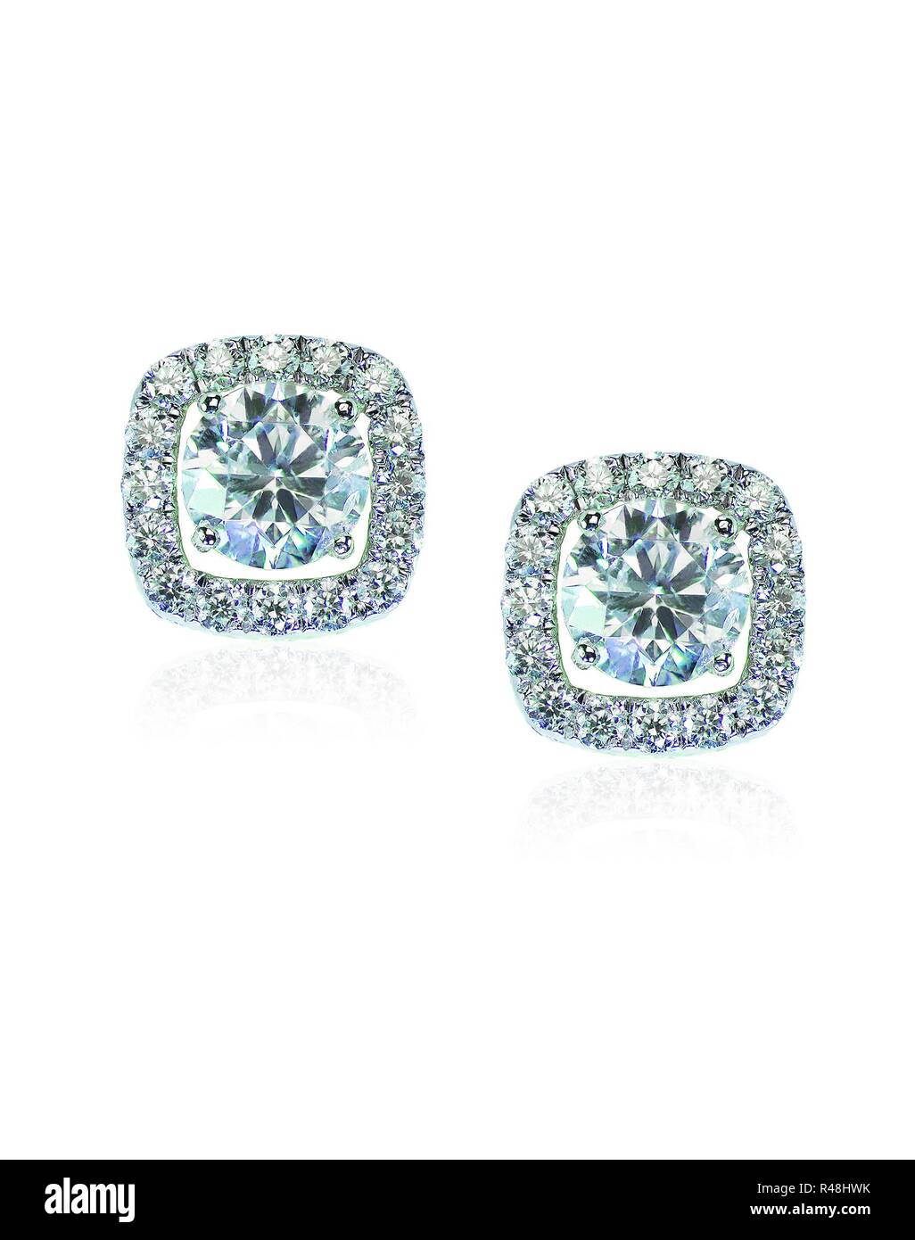 Bella alo Diamond orecchini con la riflessione Foto Stock