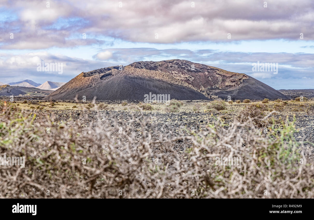 Vulcano el cuervo nella caldera de los cuervos,sulle isole canarie Lanzarote Foto Stock