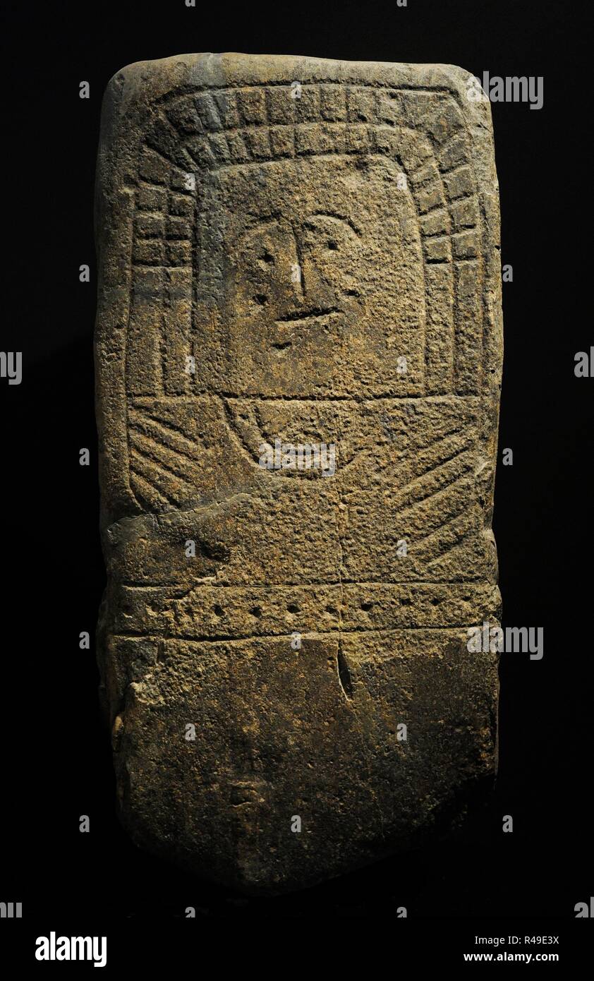 Stela di Hernan Perez VI. 2000-1500 A.C. Early-Middle Età del Bronzo. Antropomorfe. Il granito. Hernan Perez (provincia di Cáceres, Estremadura). Museo Archeologico Nazionale. Madrid. Spagna. Foto Stock