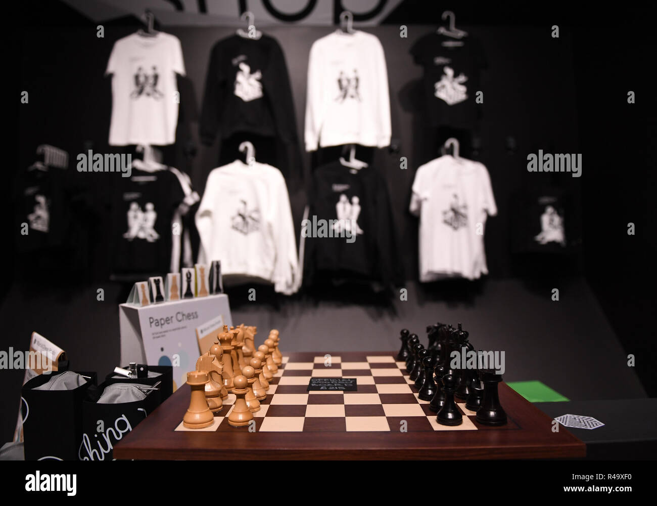 Il College di Londra, Regno Unito. 26 Nov, 2018. 2018 World Chess Championship, round 12; vista generale degli articoli in vendita presso il negozio di scacchi Credito: Azione Sport Plus/Alamy Live News Foto Stock