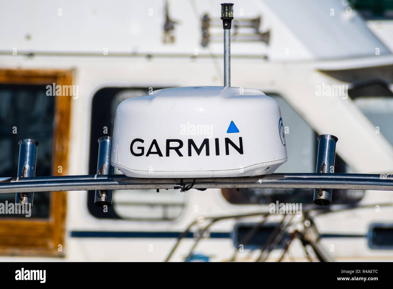 Novembre 22, 2018 Moss Landing / CA / STATI UNITI D'AMERICA - Garmin GPS montato su una barca Foto Stock
