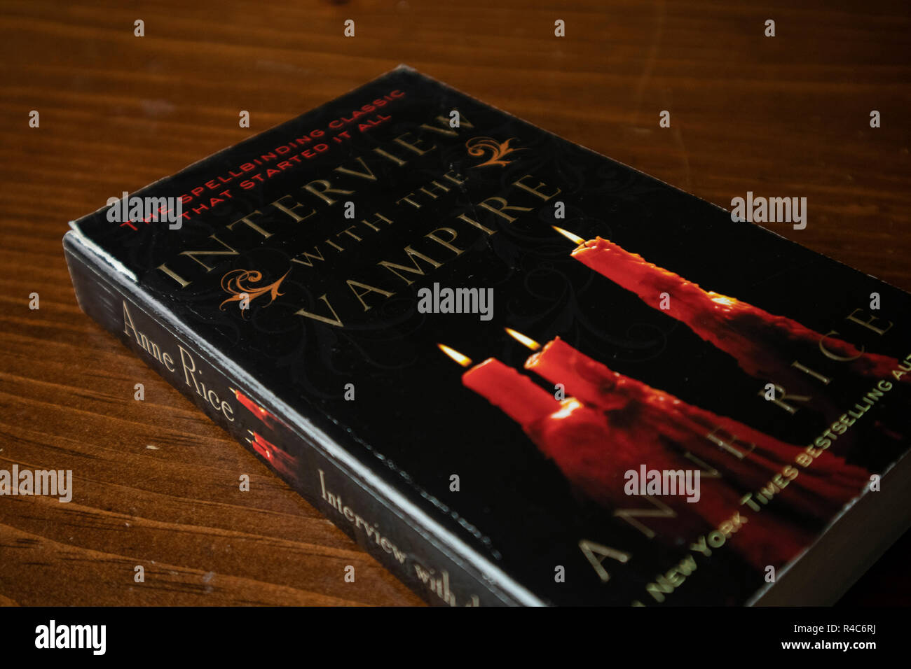 Intervista con il libro Vampire Foto Stock