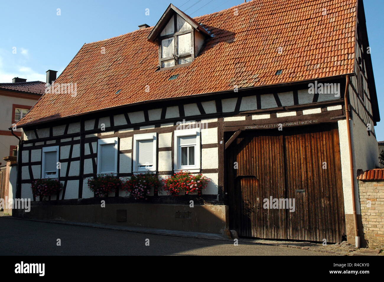 La vecchia casa colonica in steinweiler Foto Stock