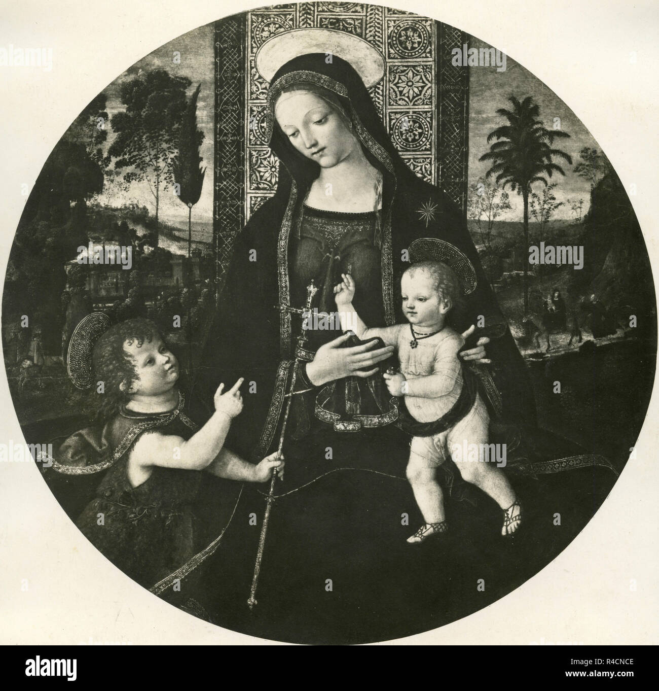 La Vergine con il bambino e il piccolo San Giovanni, dipinto da Bernardino di Betto AKA Pinturicchio, 1930s Foto Stock