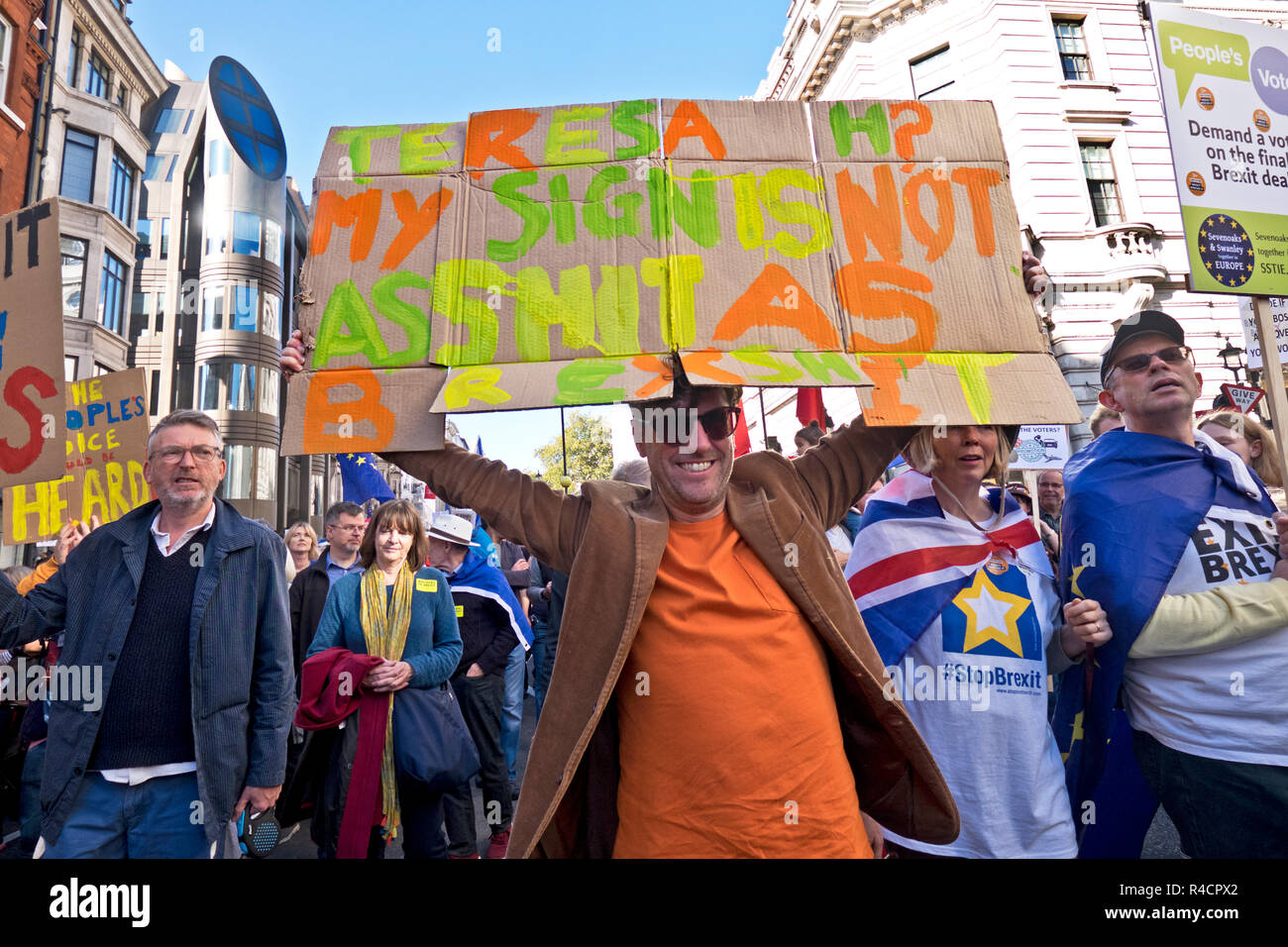 Voto popolare campagna marzo: centinaia di migliaia di persone partecipare a Londra Pro-UE Anti-Brexit Ott 2018 protesta Foto Stock