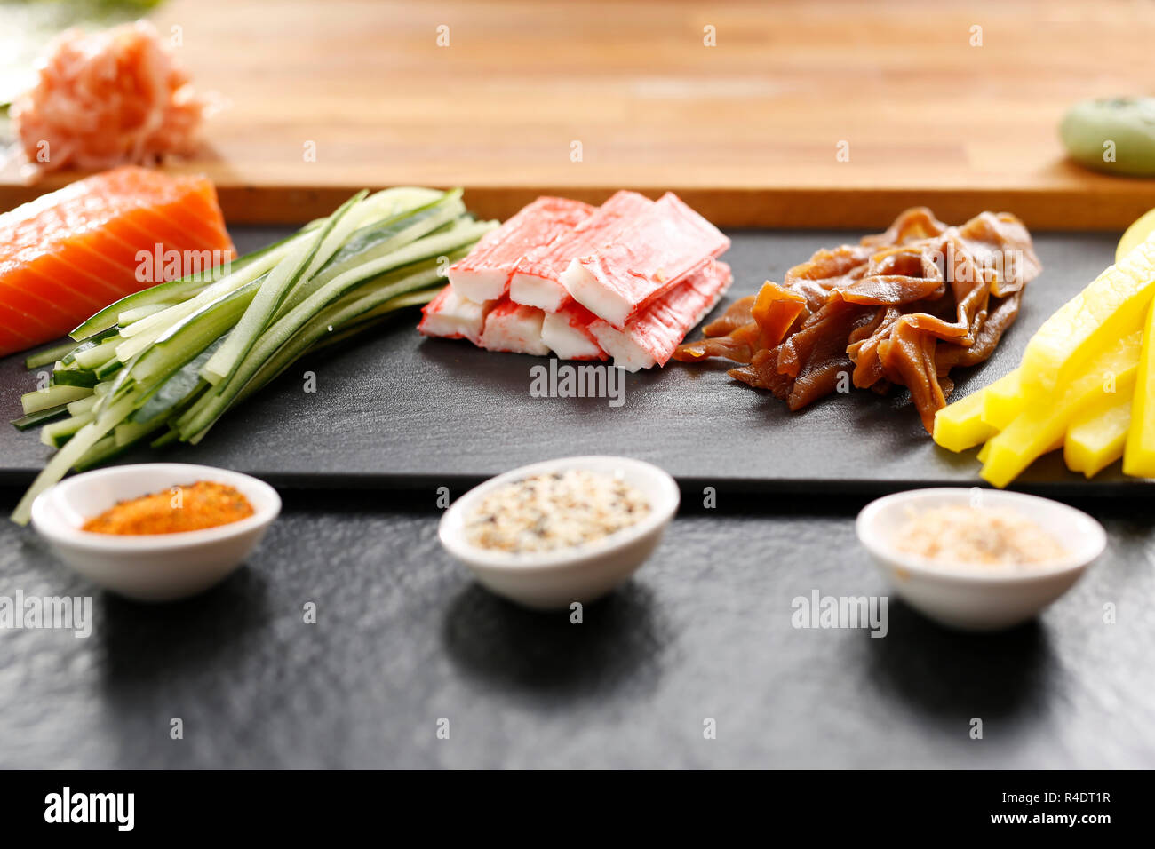 Kuchnia japoÅ"ska, sushi. Restauracja japoÅ"ska, sushi. Jak przygotowaÄ‡ sushi? Foto Stock